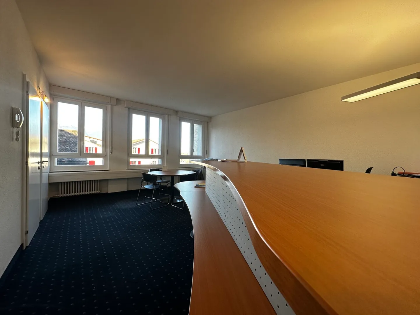 Edificio ad uso misto in affitto - Foto 4 di 8