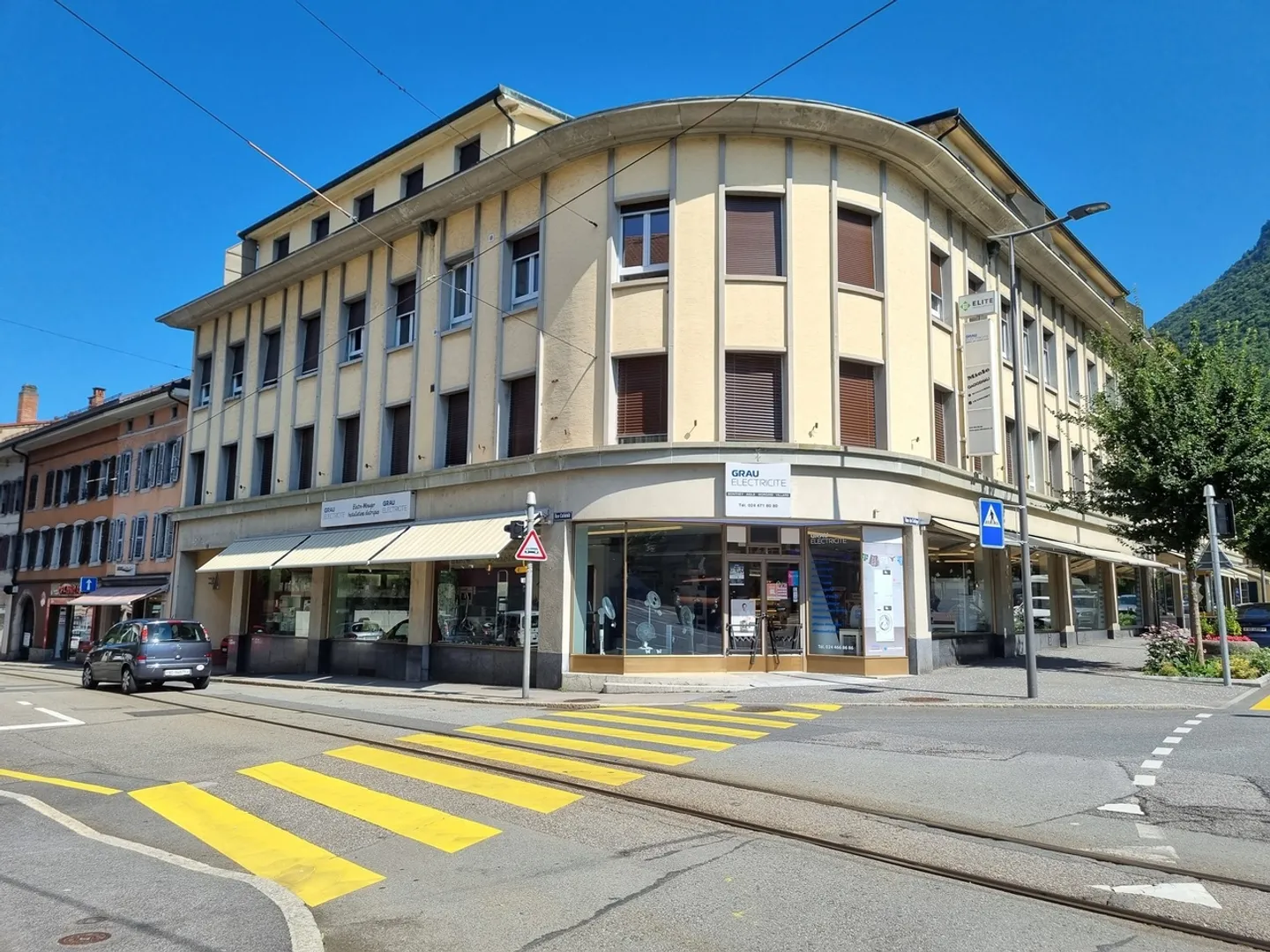 Edificio ad uso misto in affitto - Foto 1 di 8