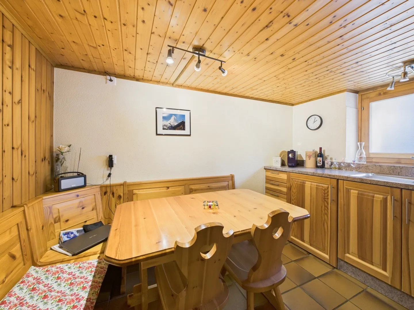 Charming Apartment in Valais - Photo 5 of 12