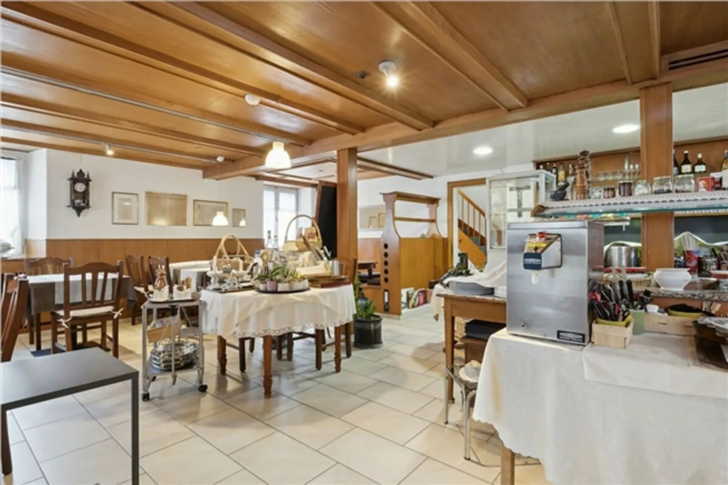 Einzigartige Immobilie mit Restaurant - Foto 2 von 13