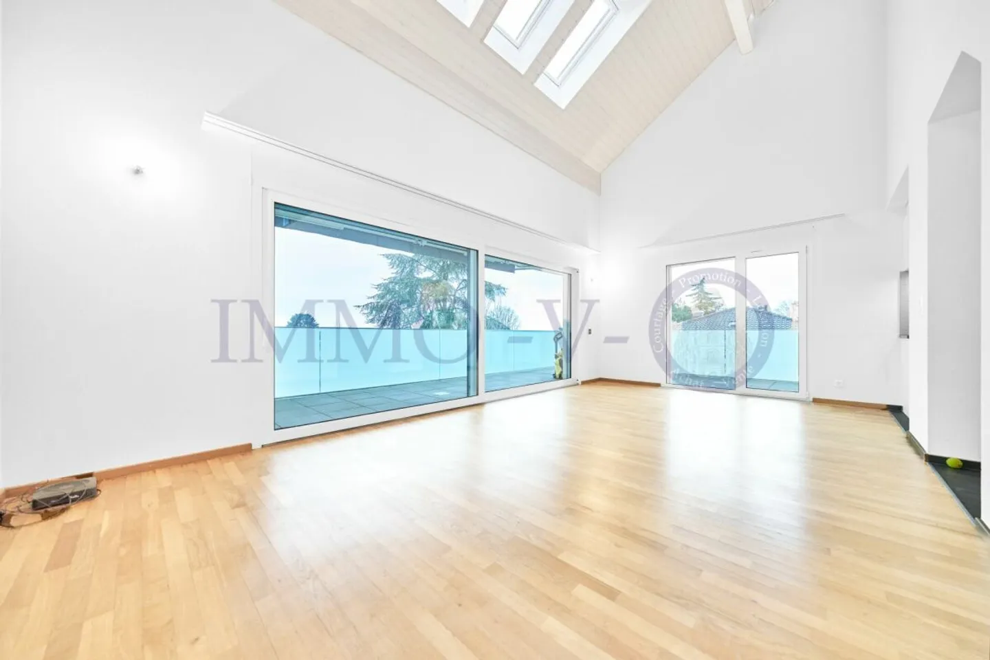 Geräumiges Dachgeschoß-Duplex mit Balkon-Terrasse - Foto 3 di 11