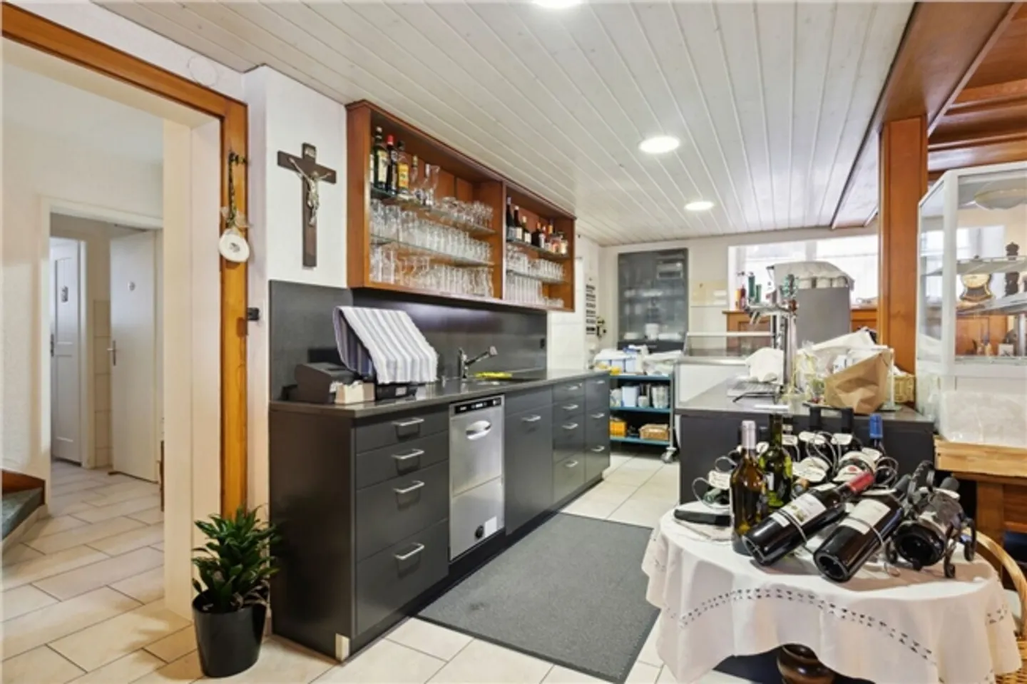 Einzigartige Immobilie mit Restaurant - Foto 4 von 13