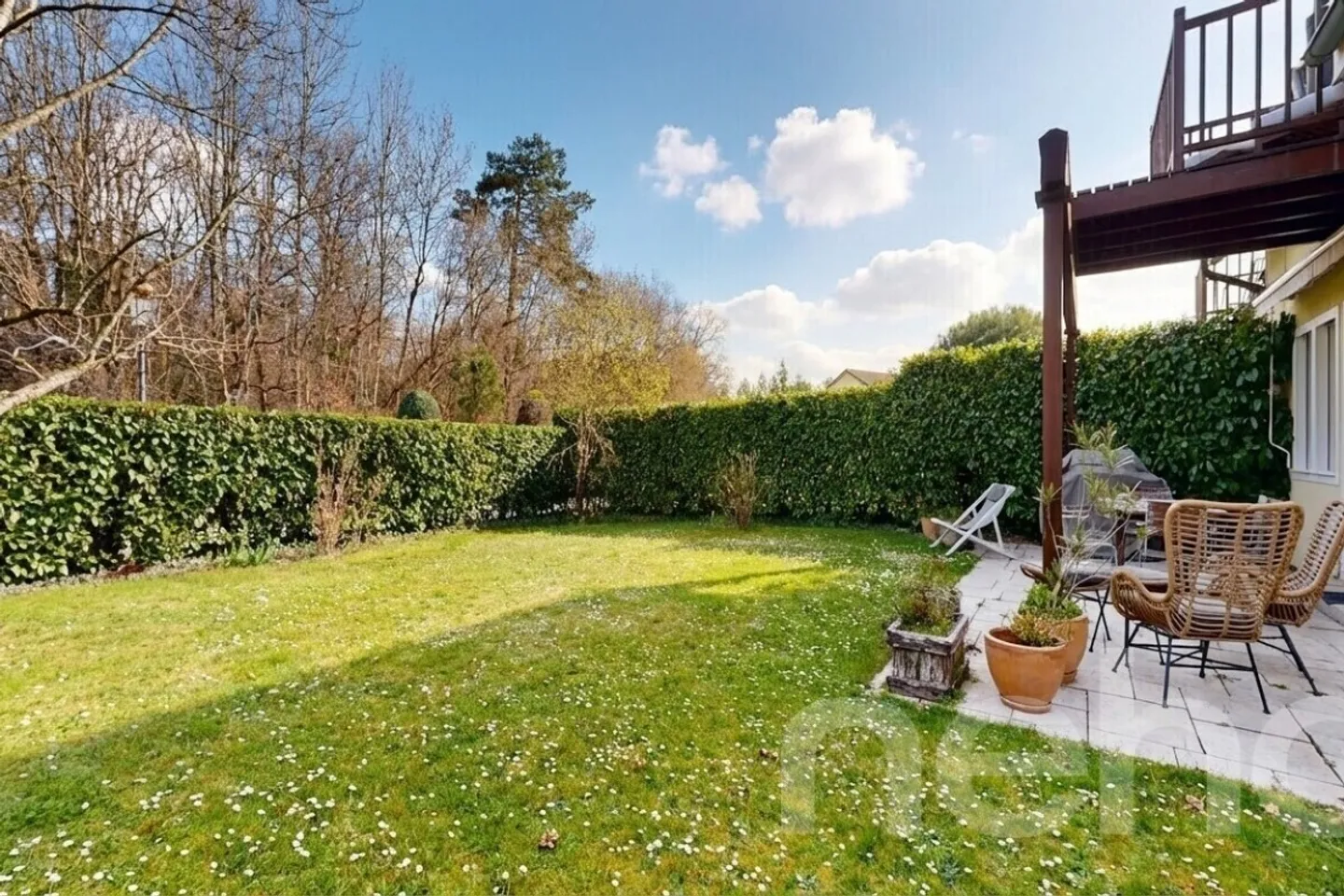 Magnificent House with Garden in the Golf Residences - Photo 3 of 13