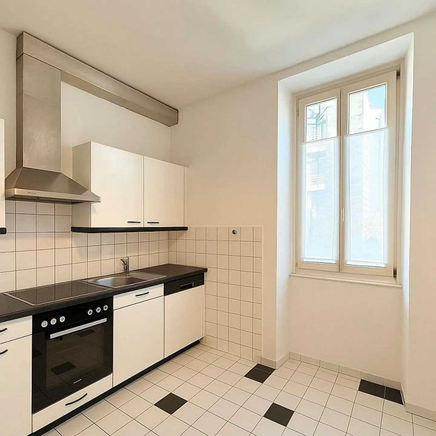 A Lugano Massagno - Ampio 4.5 locali subito disponibile! - Foto 5 di 10