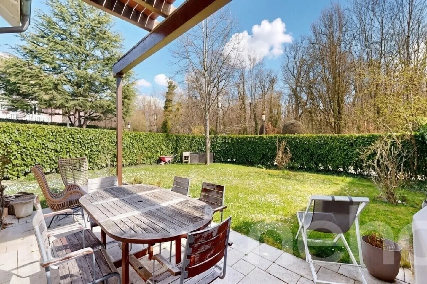 Magnificent House with Garden in the Golf Residences - Photo 1 of 13