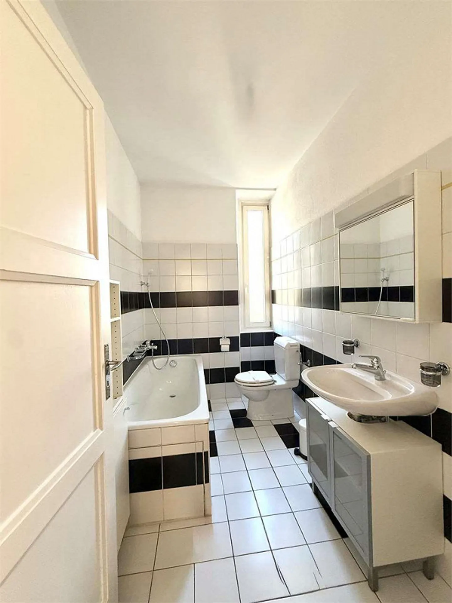 A Lugano Massagno - Ampio 4.5 locali subito disponibile! - Foto 9 di 10