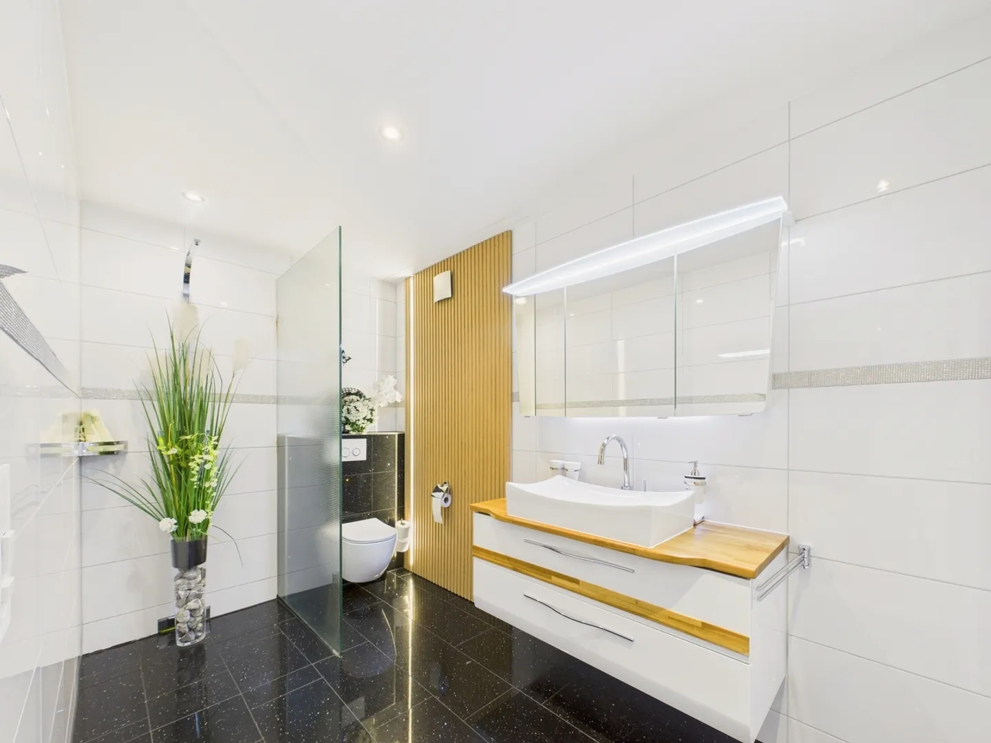 Modern 5.5-Room Single-Family House with Terrace in Münchwilen - Photo 11 of 12