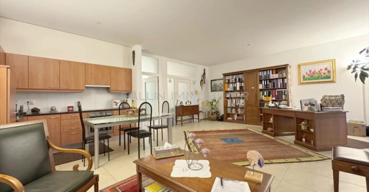 Office space for rent - Photo 11 of 13