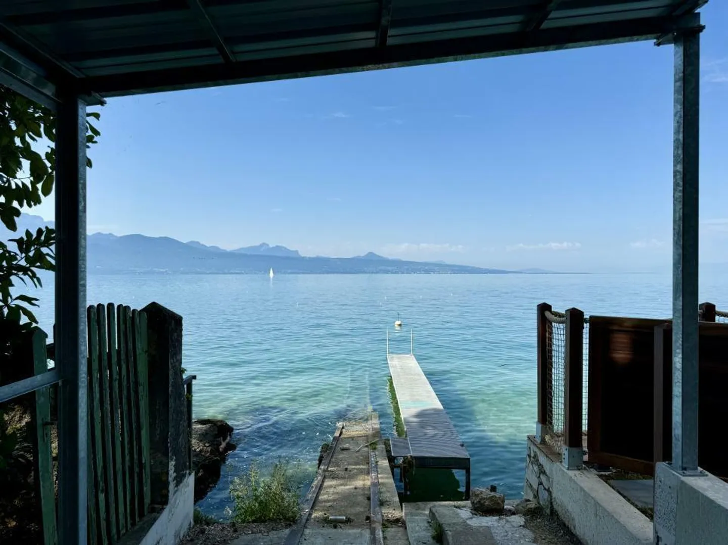 Casa a picco sull'acqua con reddito da locazione - Foto 9 di 9