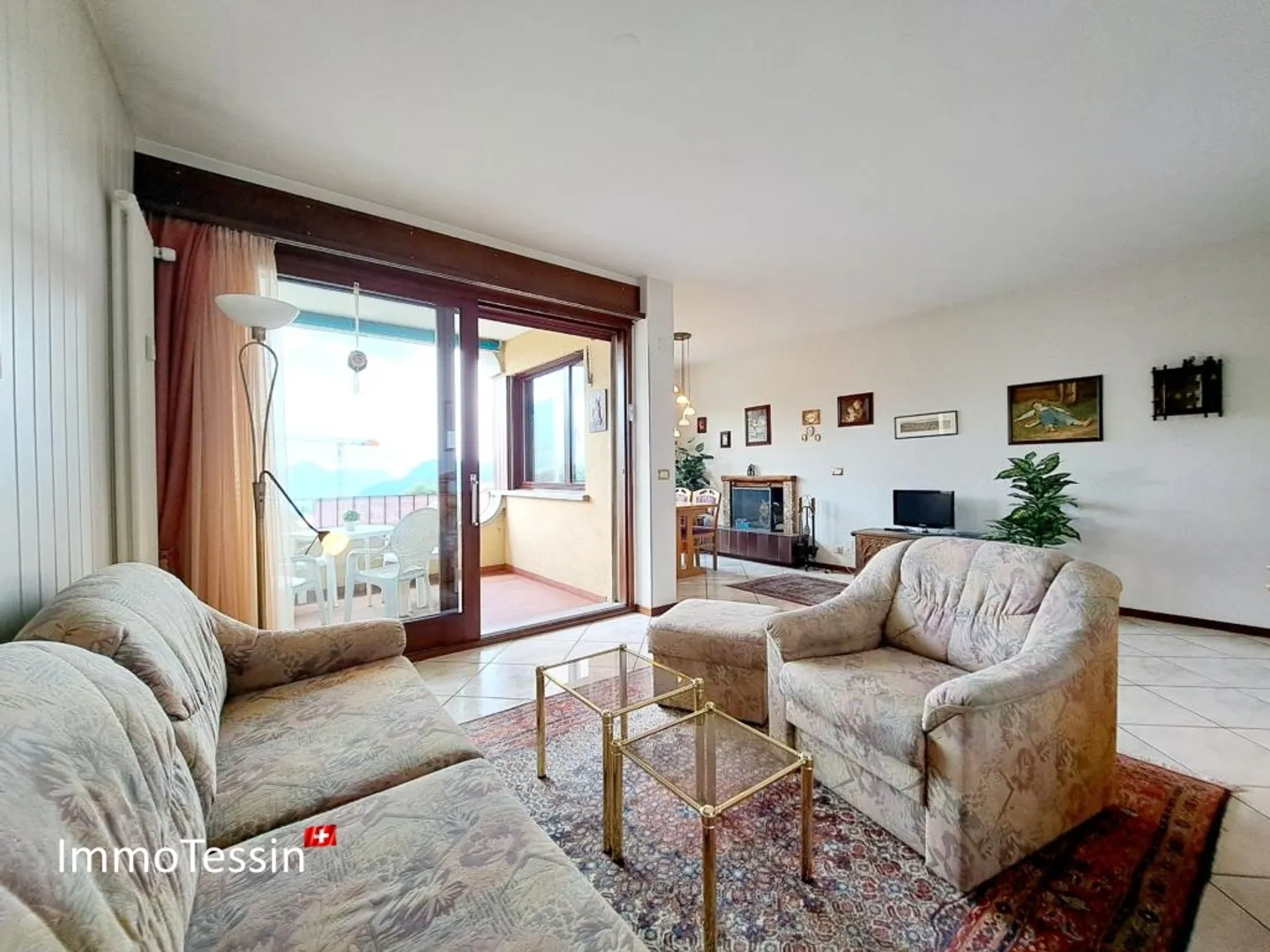 DEUXIÈME MAISON - Détente avec piscine et vue sur le San Salvatore - Photo 9 sur 13