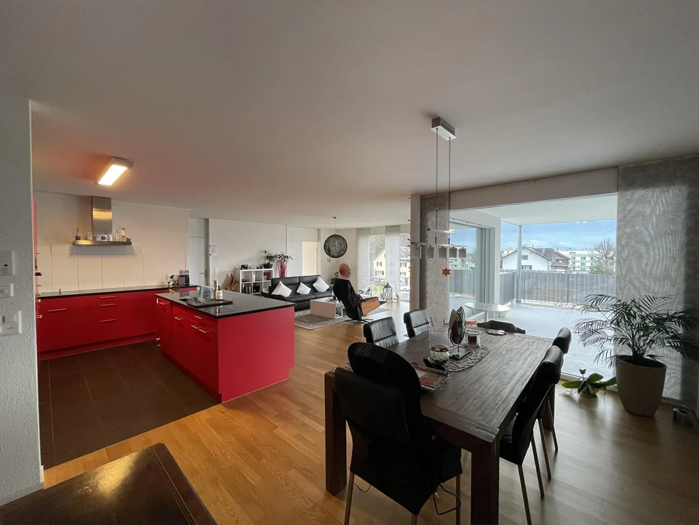 Moderne Wohnung mit Balkon - Foto 1 von 10