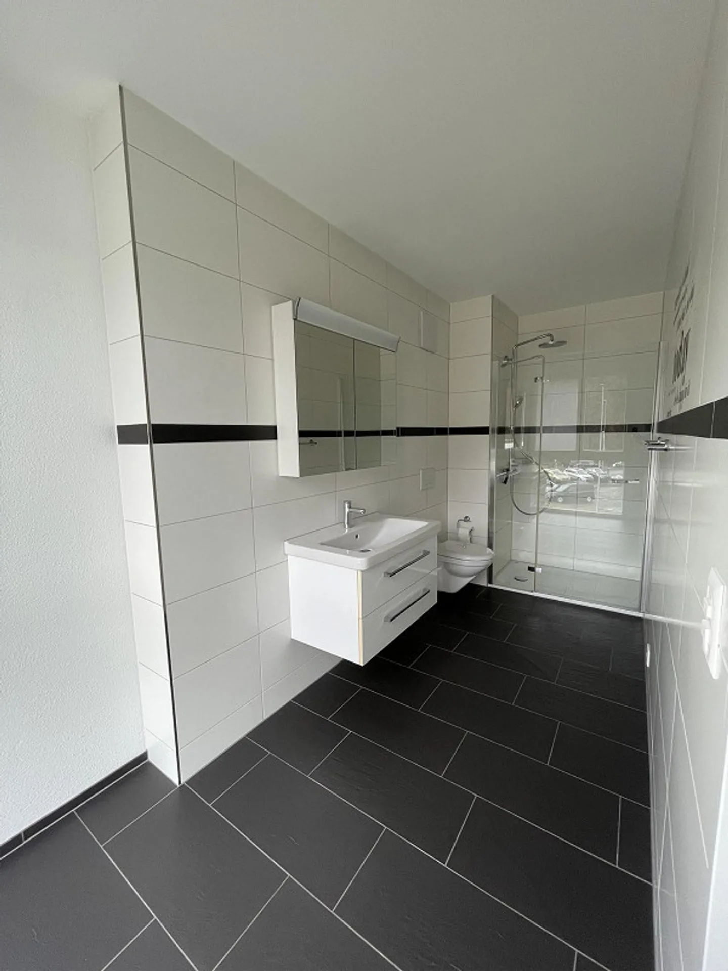 Moderne Wohnung mit Balkon - Foto 7 von 10