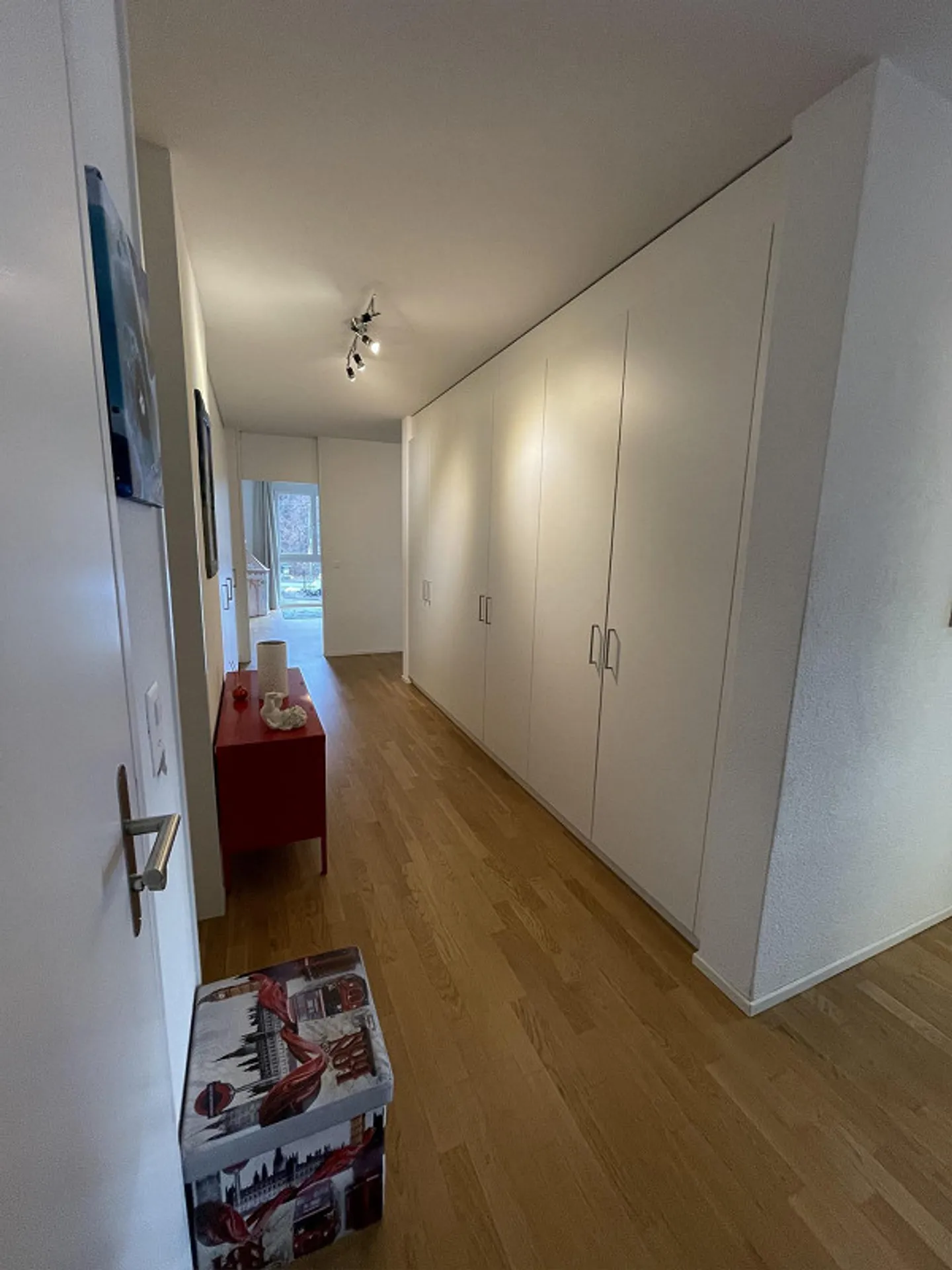 Moderne Wohnung mit Balkon - Foto 8 von 10