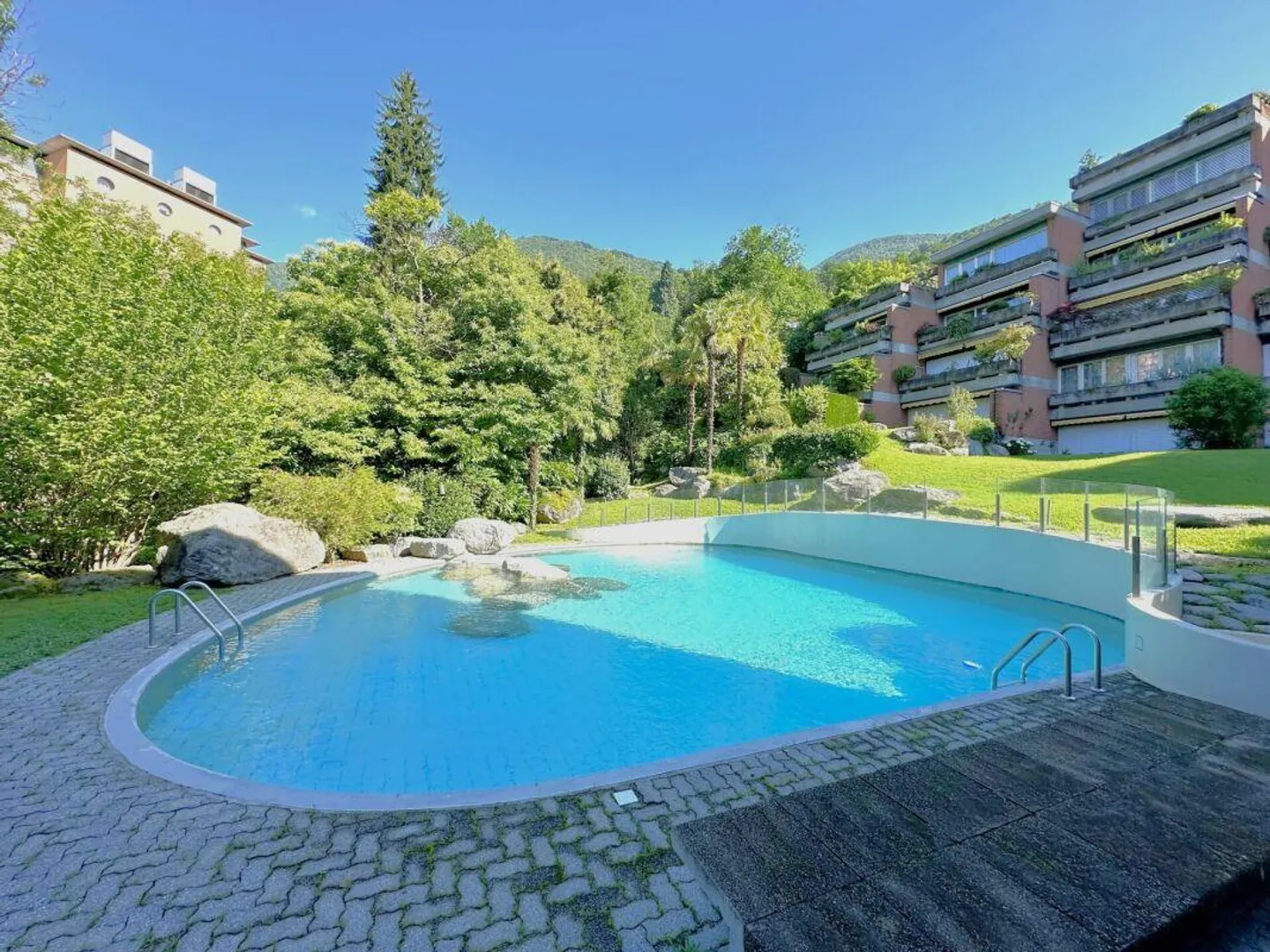 4.5 duplex con piscina a Minusio - 4.5 Duplex ZWG mit Pool in Minus... - Photo 1 sur 8