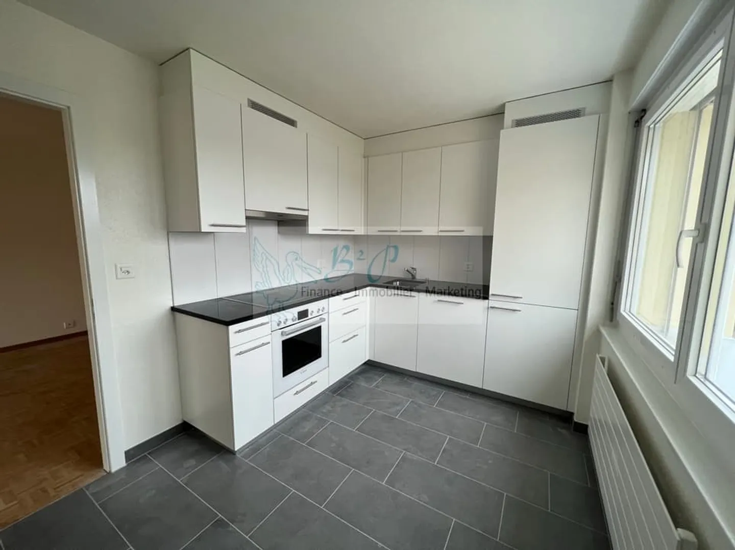 Appartamento di 3,5 stanze con grande balcone - Foto 4 di 10