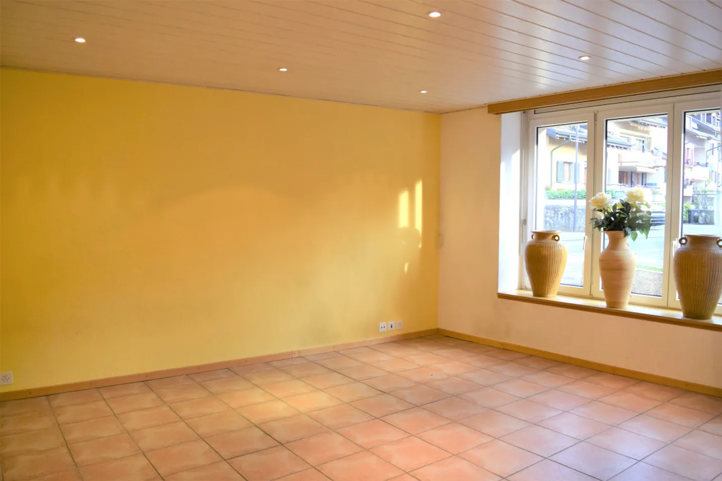 Casa di 5,5 locali con frontone nel centro del villaggio, ingresso locale indipendente - Foto 3 di 13