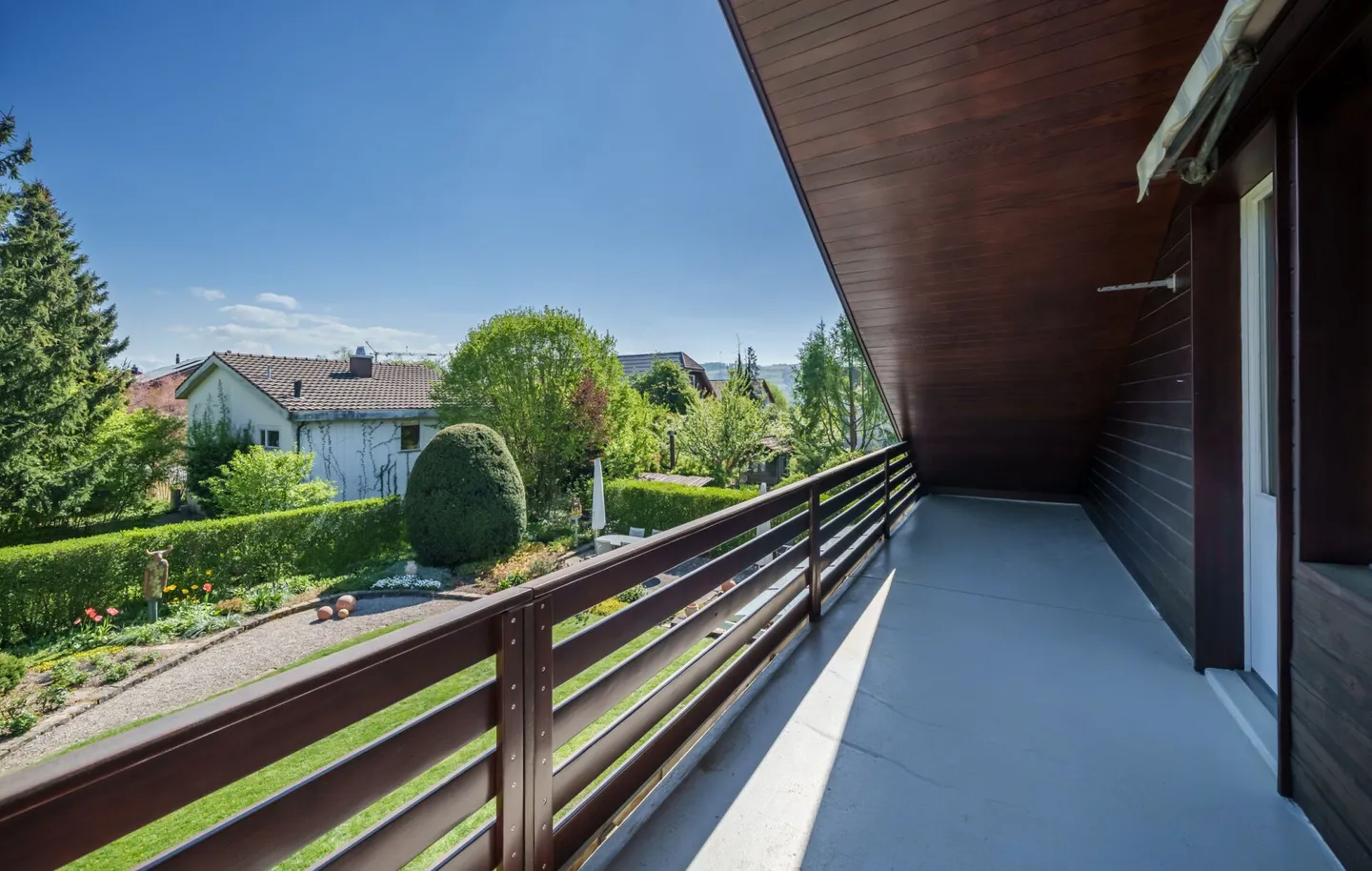 Stylish single-family house for sale - Photo 7 of 13