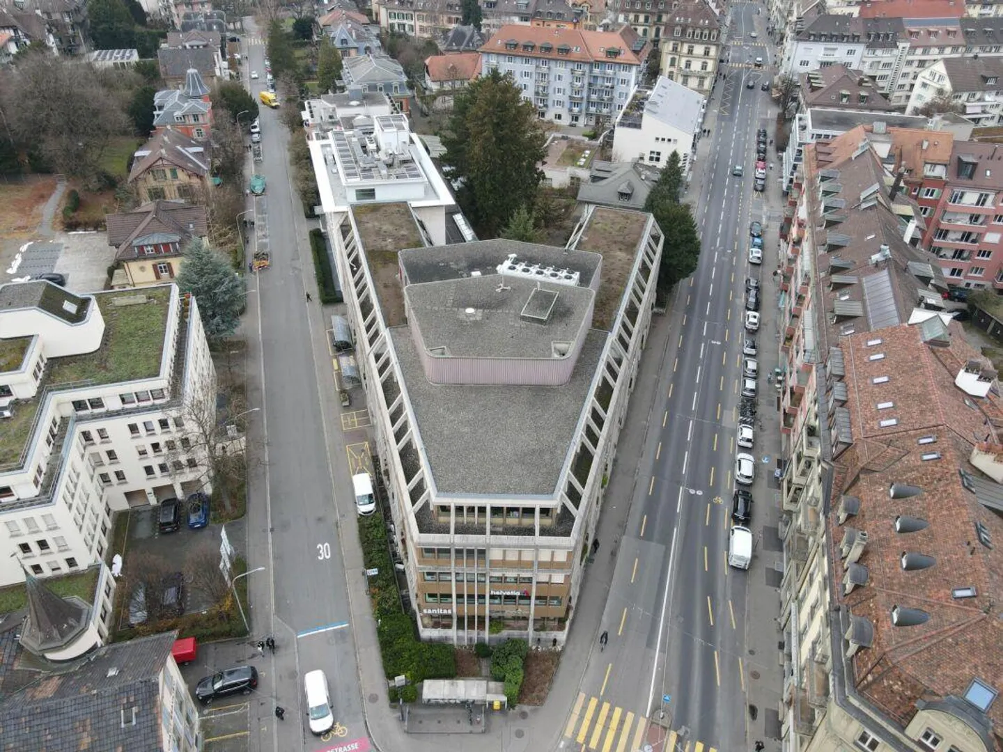 Your new location near Bern main station - Photo 2 of 15