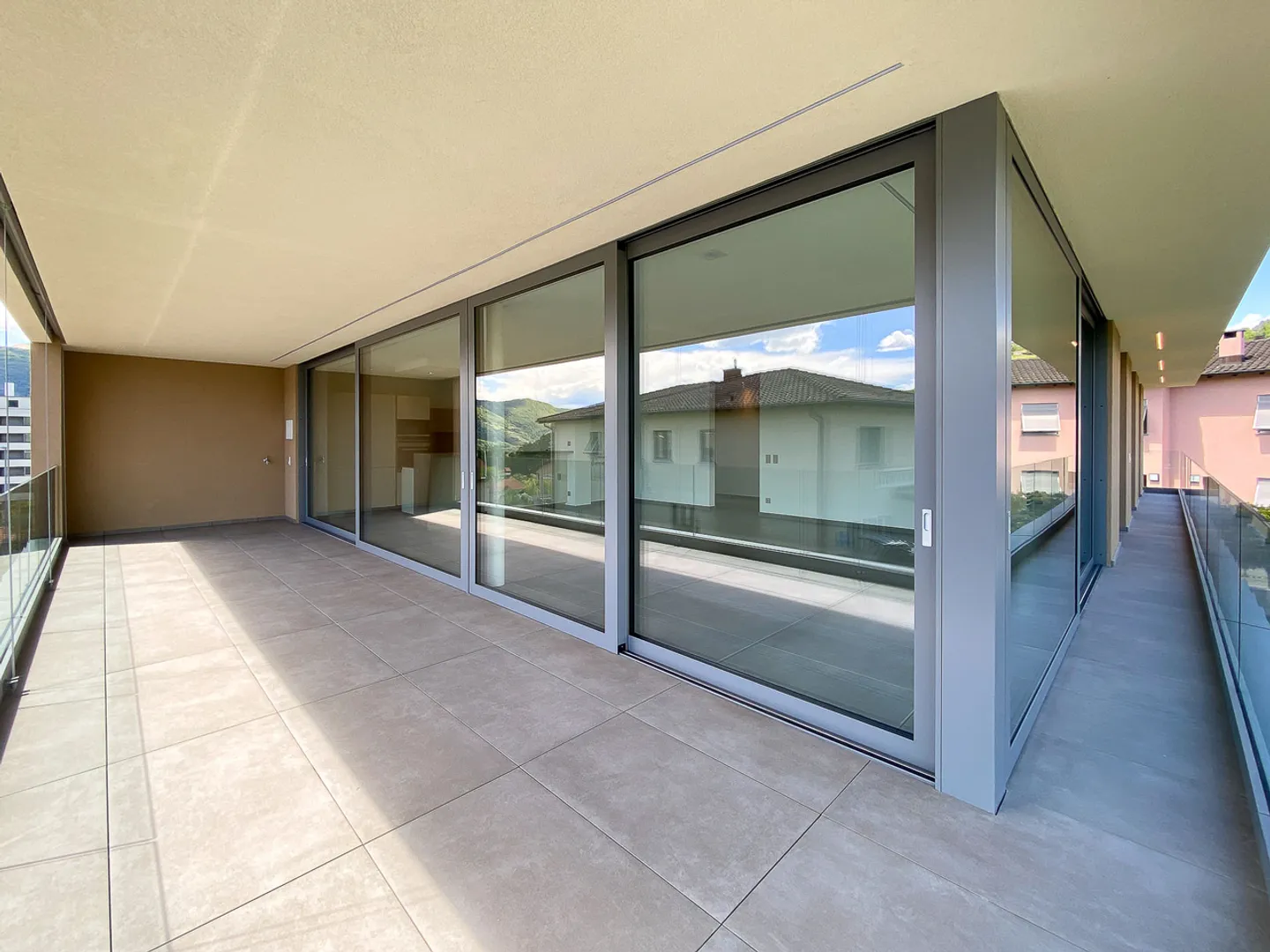 Modernes Apartment in Lugano - Foto 4 von 7