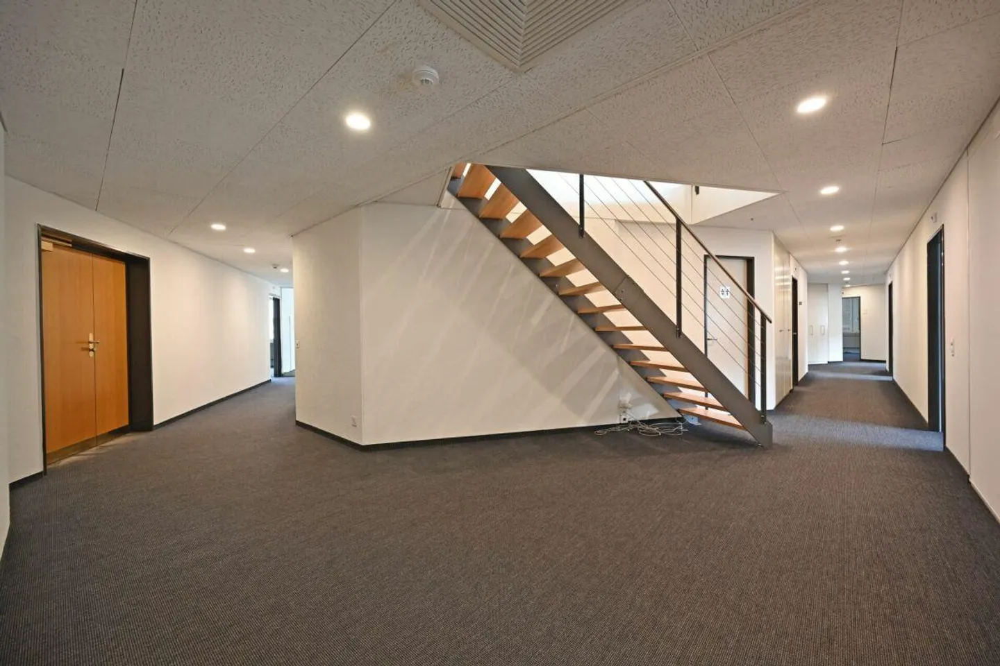 Your new location near Bern main station - Photo 3 of 15