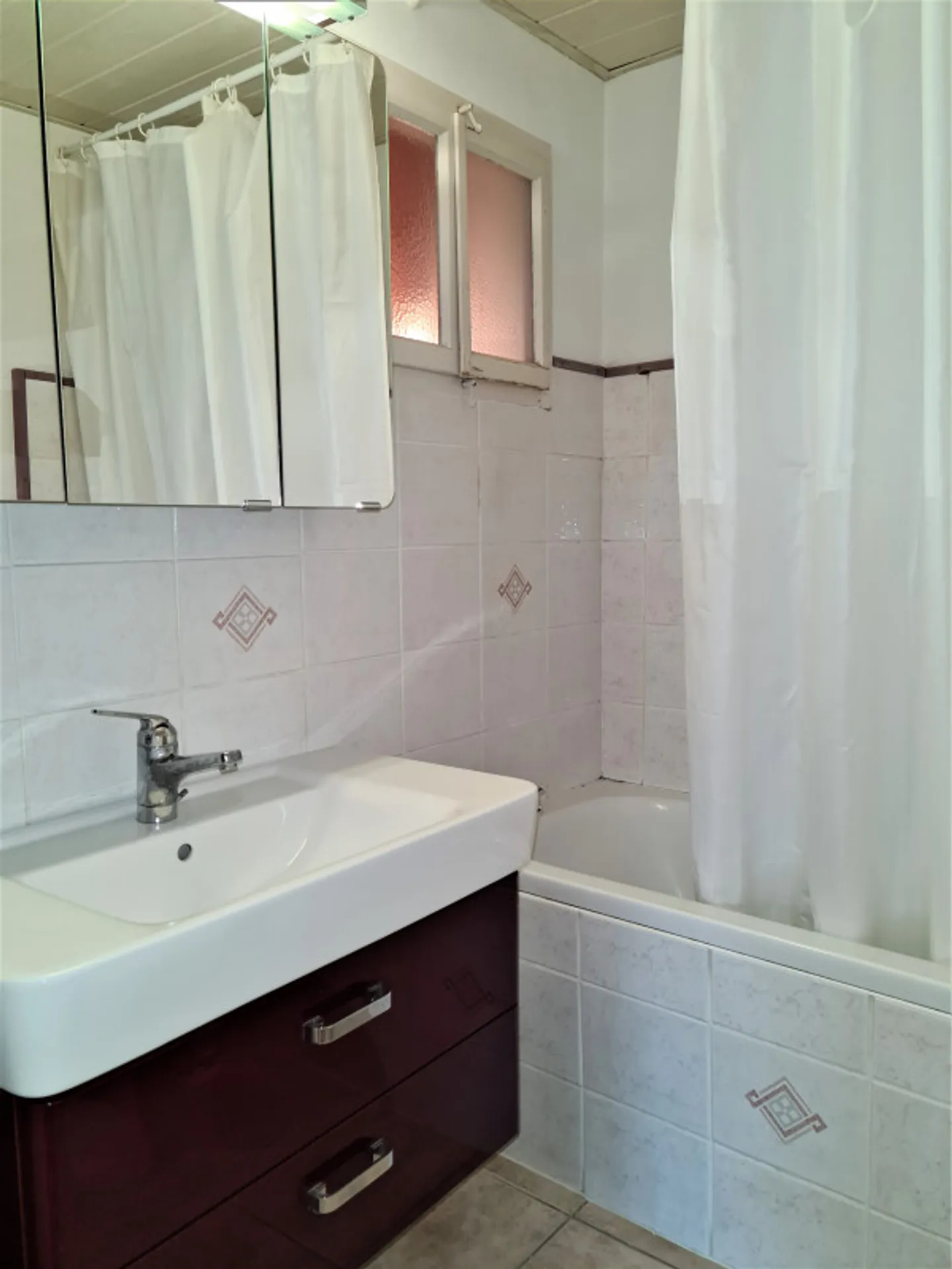 Casa di 5,5 locali con frontone nel centro del villaggio, ingresso locale indipendente - Foto 8 di 13