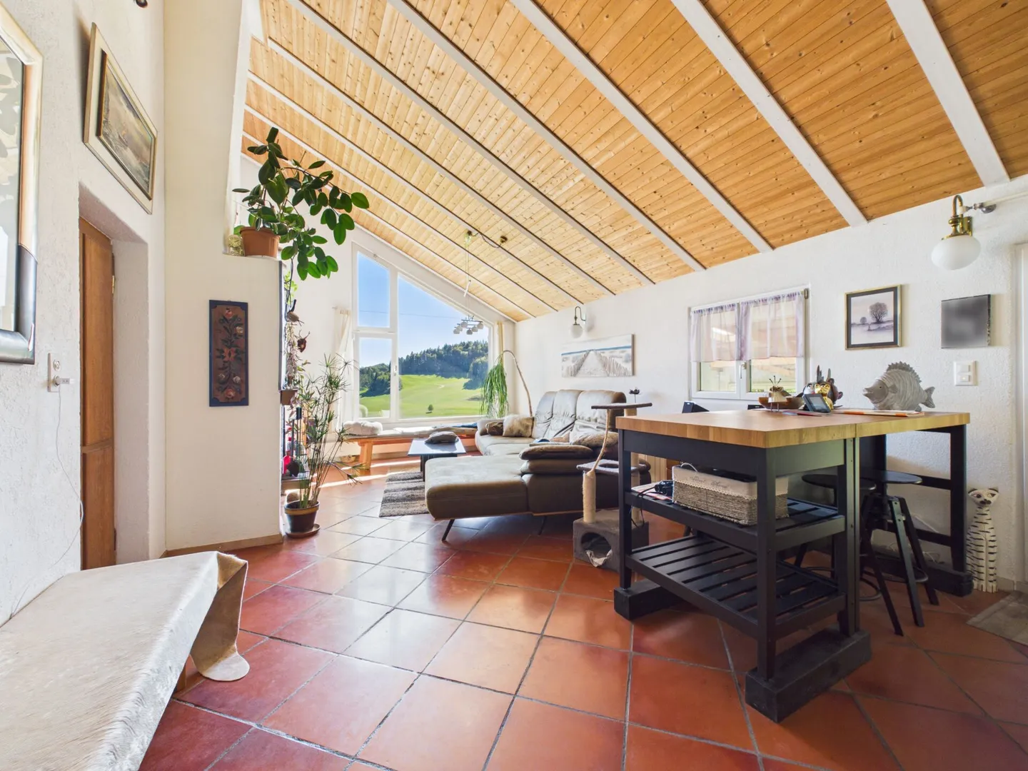 Geräumiges Einfamilienhaus mit Aussicht - Foto 4 von 7