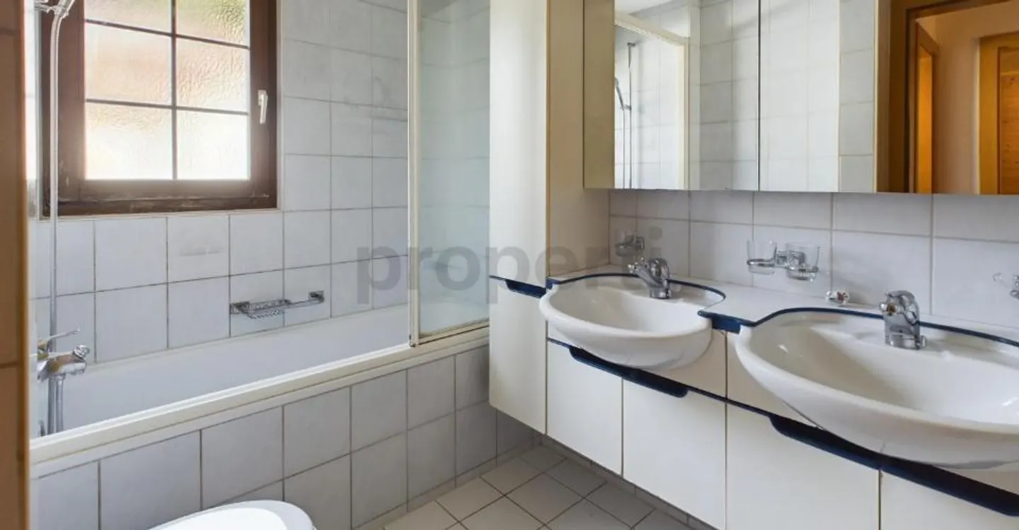Erstklassige 4.5-Zimmer-Wohnung in Weiach mit wunderschöner Aussicht - Photo 10 sur 12