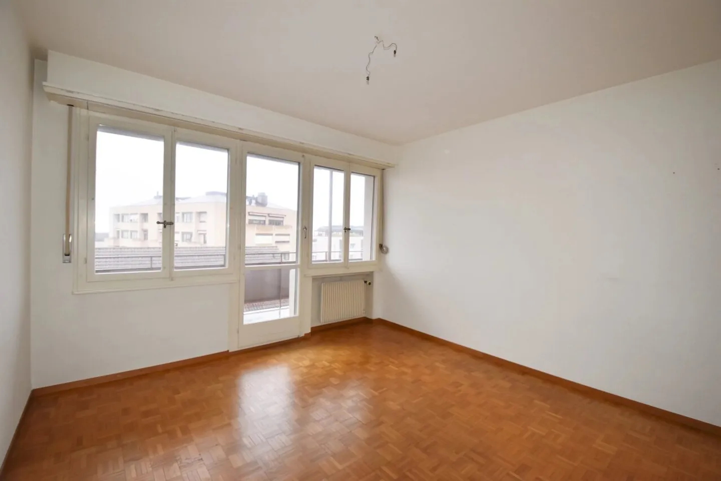 APPARTAMENTO DI 2.5 STANZE - CONTRATTO A TEMPO DETERMINATO FINO AL 31.01.2027 - Foto 4 di 7