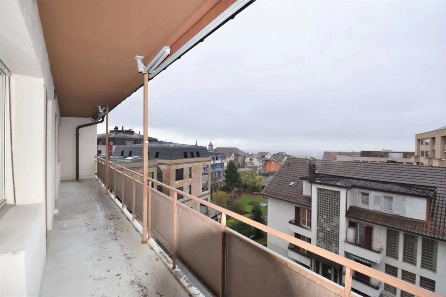 APPARTAMENTO DI 2.5 STANZE - CONTRATTO A TEMPO DETERMINATO FINO AL 31.01.2027 - Foto 6 di 7