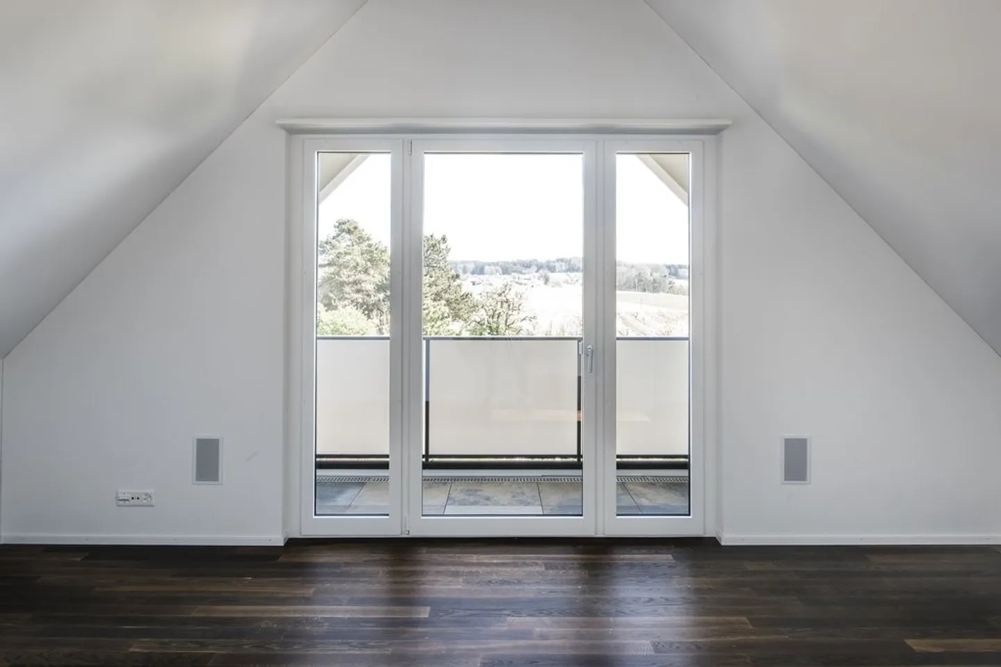 Traumhafte 5.5-Zimmer-Maisonettewohnung im Grünen zu vermieten - Foto 7 von 11