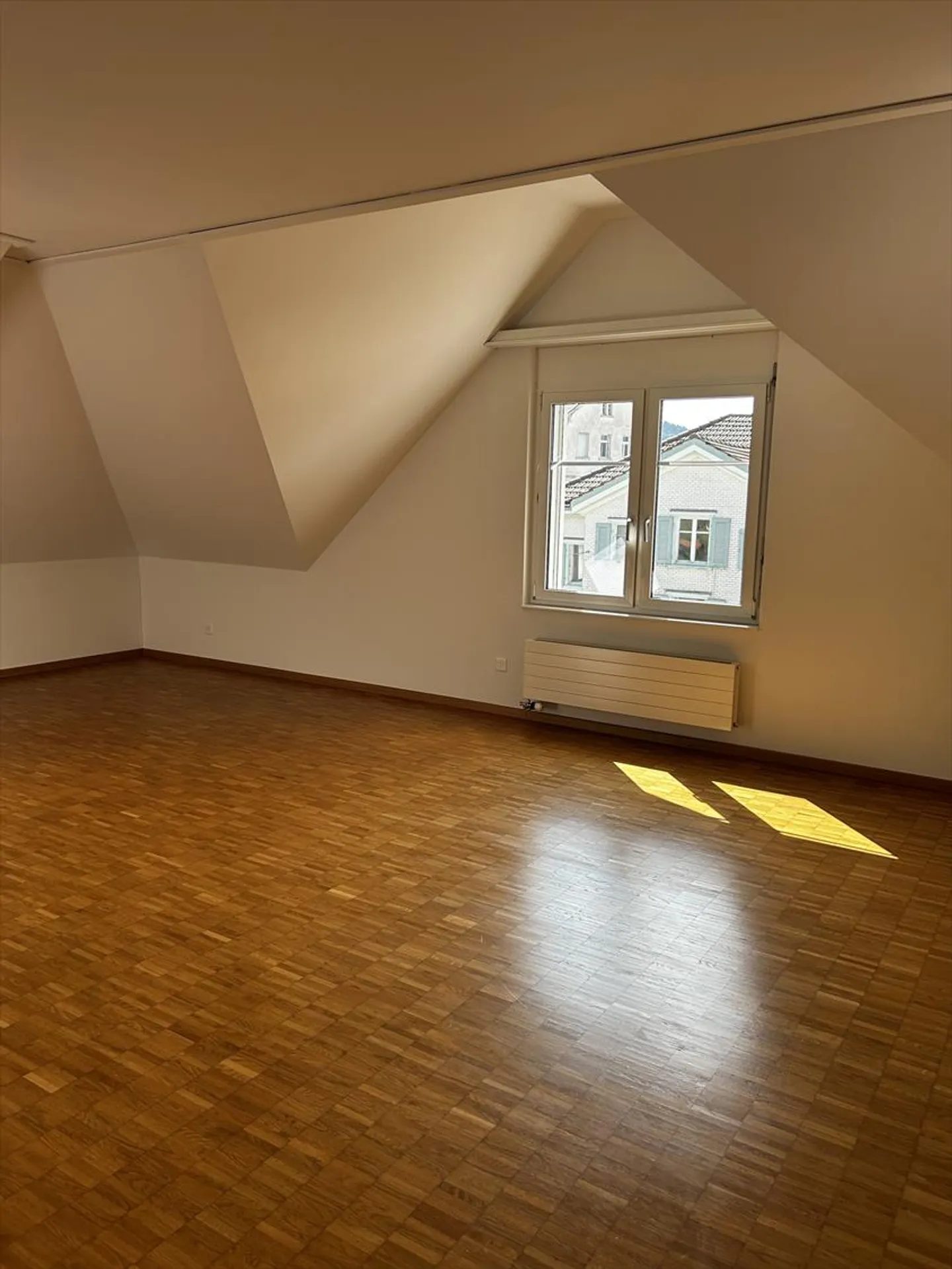 Beautiful Attic Apartment with Character - Moving Voucher - Photo 10 of 12