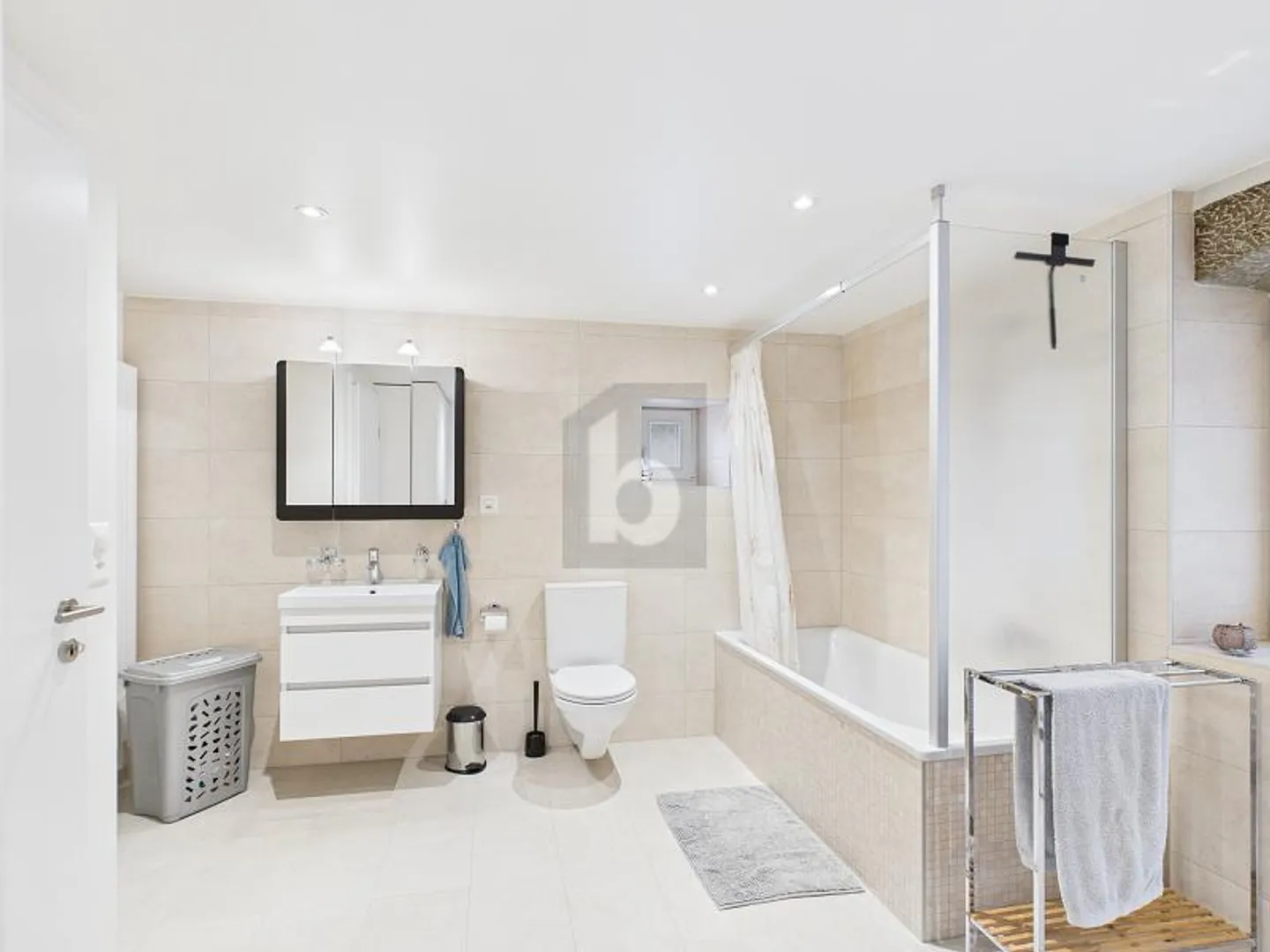 Charming Triplex in Granges-près-Marnand - Photo 3 of 6