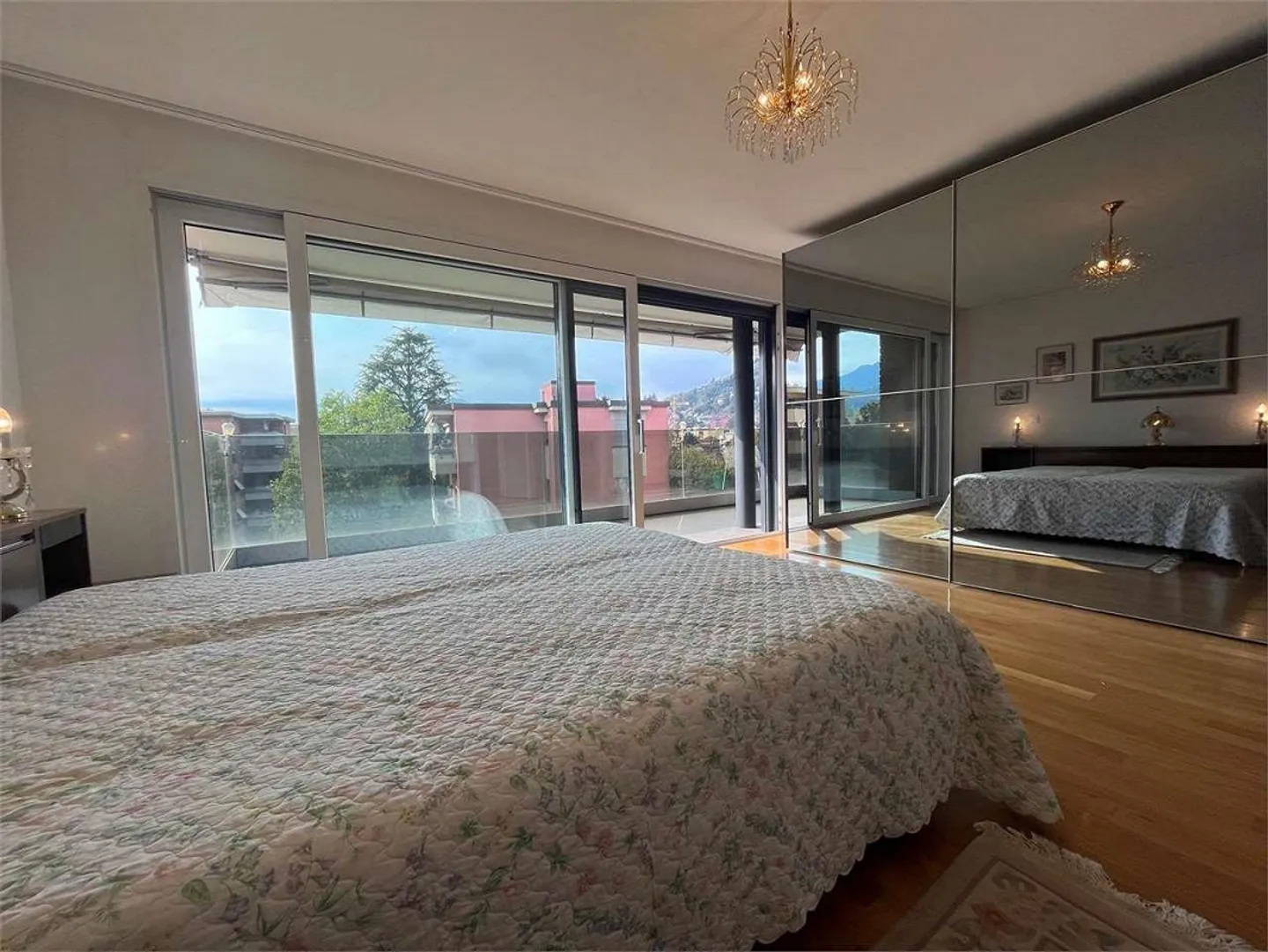 Agno: 4.5 rooms with large terrace and open view - Photo 5 of 10