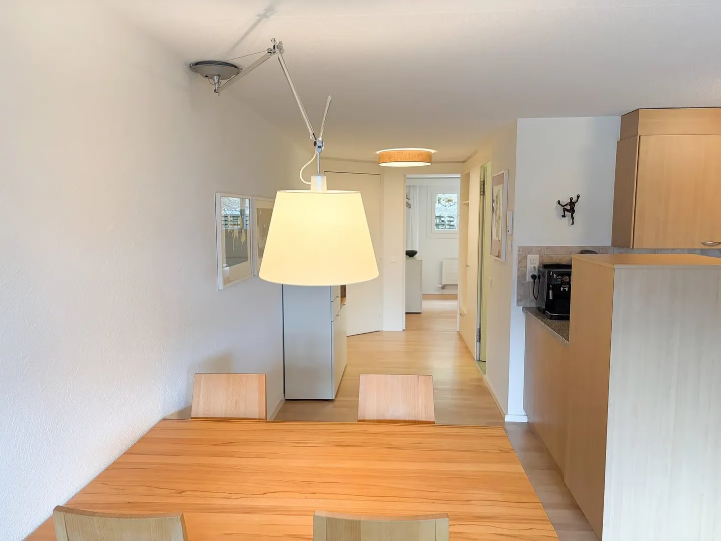 Incantevole appartamento con 2 camere da letto con terrazza e vista mozzafiato nel villaggio di Flims - Foto 5 di 18