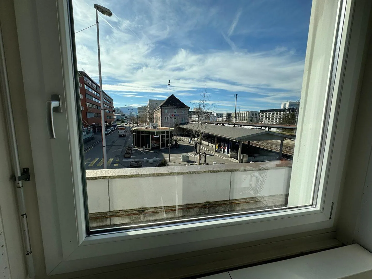 Zentrale Gewerbefläche in Schlieren - Foto 7 von 13