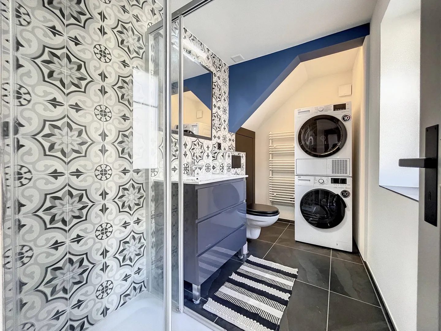 Haus mit 2 Wohnungen, im Herzen des Dorfes Saint-Gingolph gelegen - Foto 7 von 13