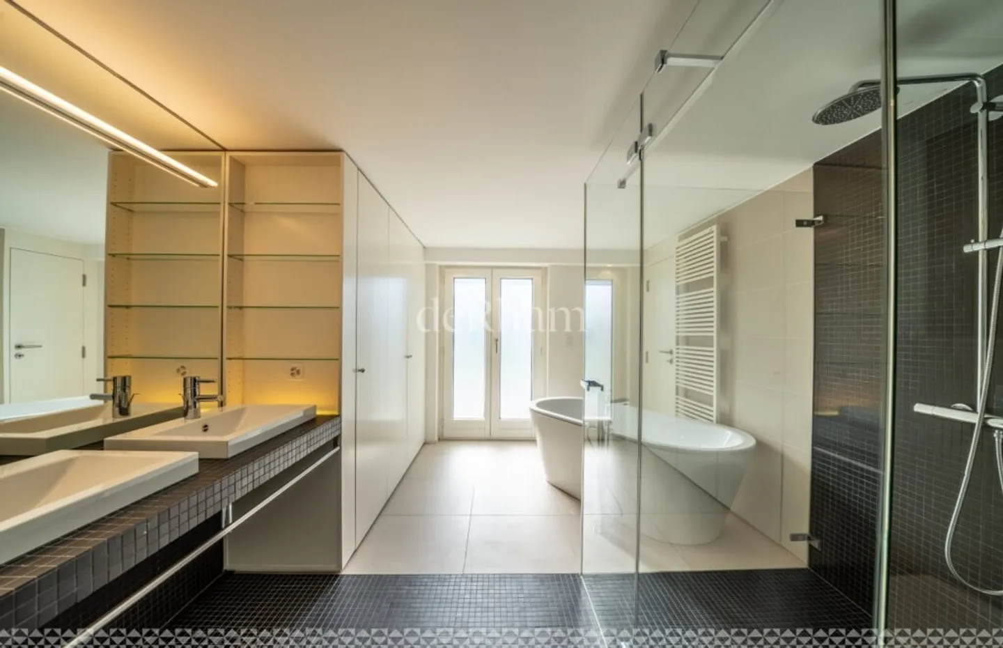 Magnifica villa di 7,5 stanze a Epalinges - Foto 2 di 11