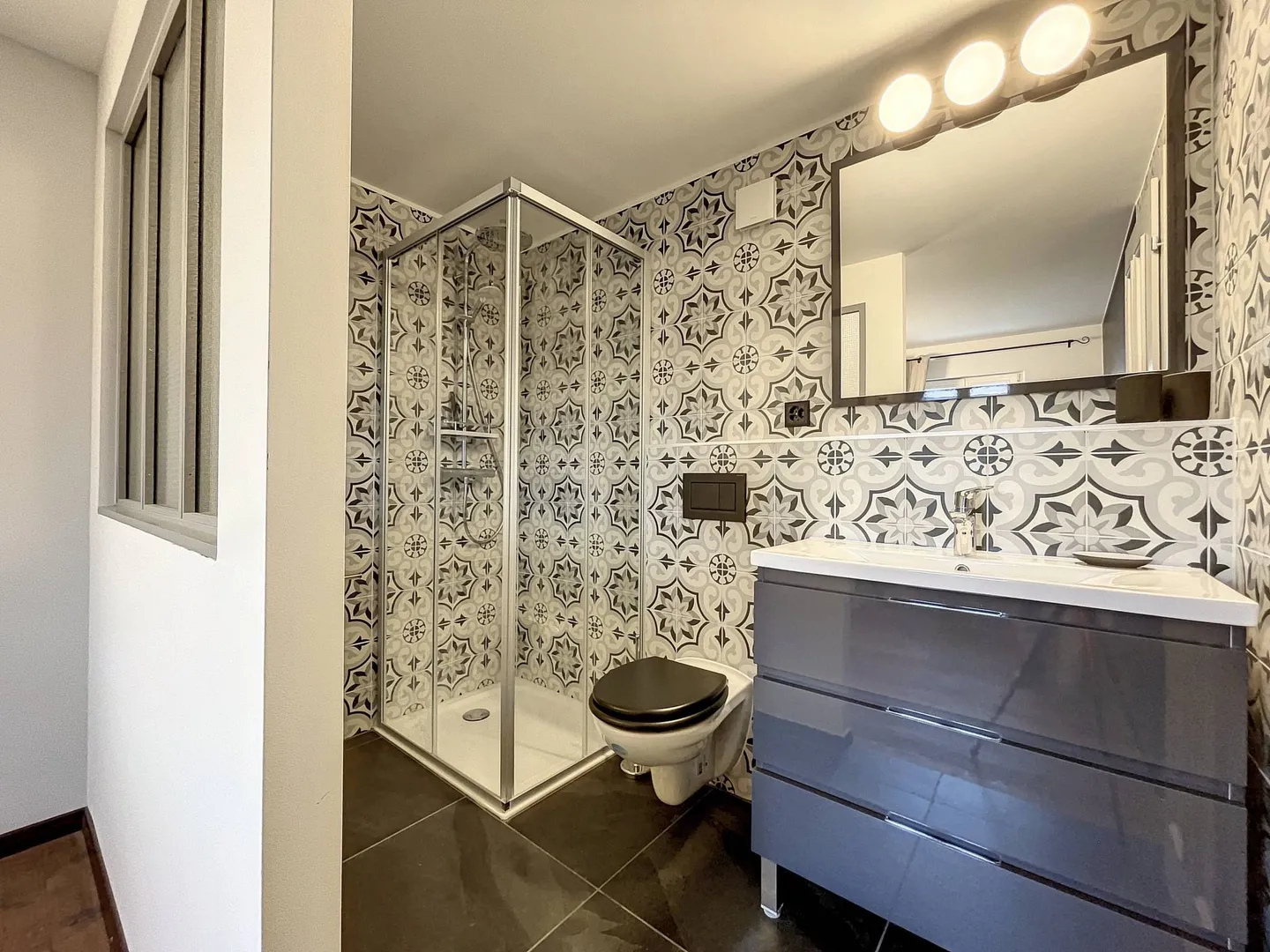 Haus mit 2 Wohnungen, im Herzen des Dorfes Saint-Gingolph gelegen - Foto 11 von 13