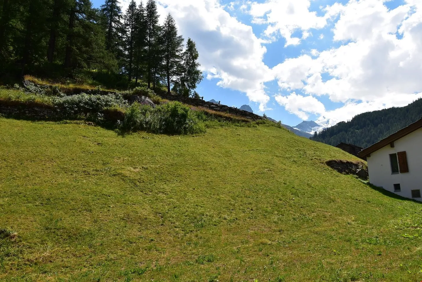 Terrain à bâtir dans un emplacement central et élevé à Saas-Grund - Photo 4 sur 5