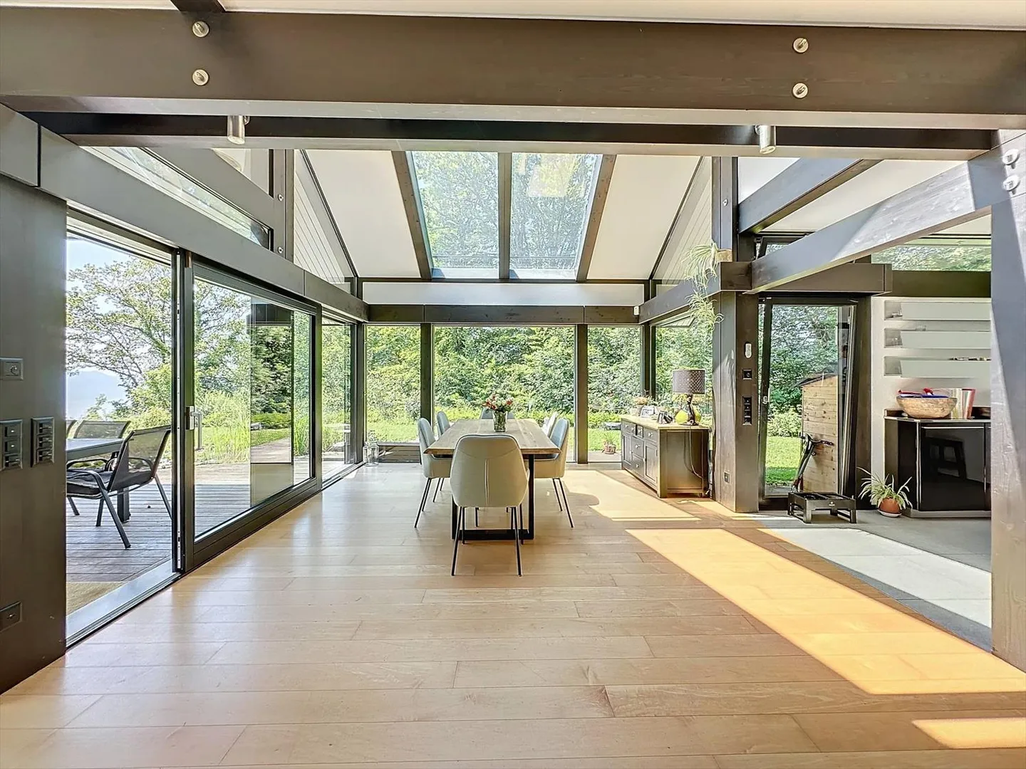 Magnificent "Huf Haus" house with a beautiful view of the lake and mountains! - Photo 9 of 13