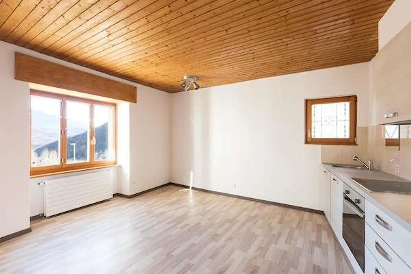 3.5 PIÈCES ENTOURÉES DE VERDURE À SIGIRINO - Photo 2 sur 13