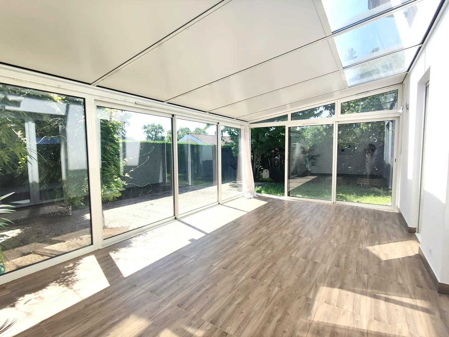 Bella villa bifamiliare di 7 stanze - Foto 3 di 5