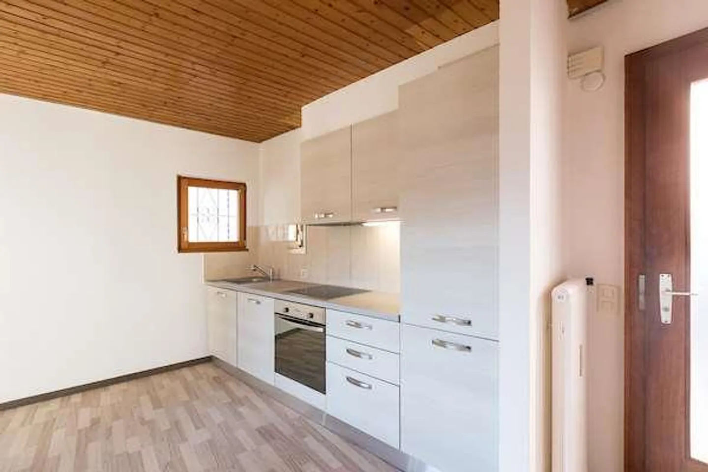 3.5 PIÈCES ENTOURÉES DE VERDURE À SIGIRINO - Photo 4 sur 13