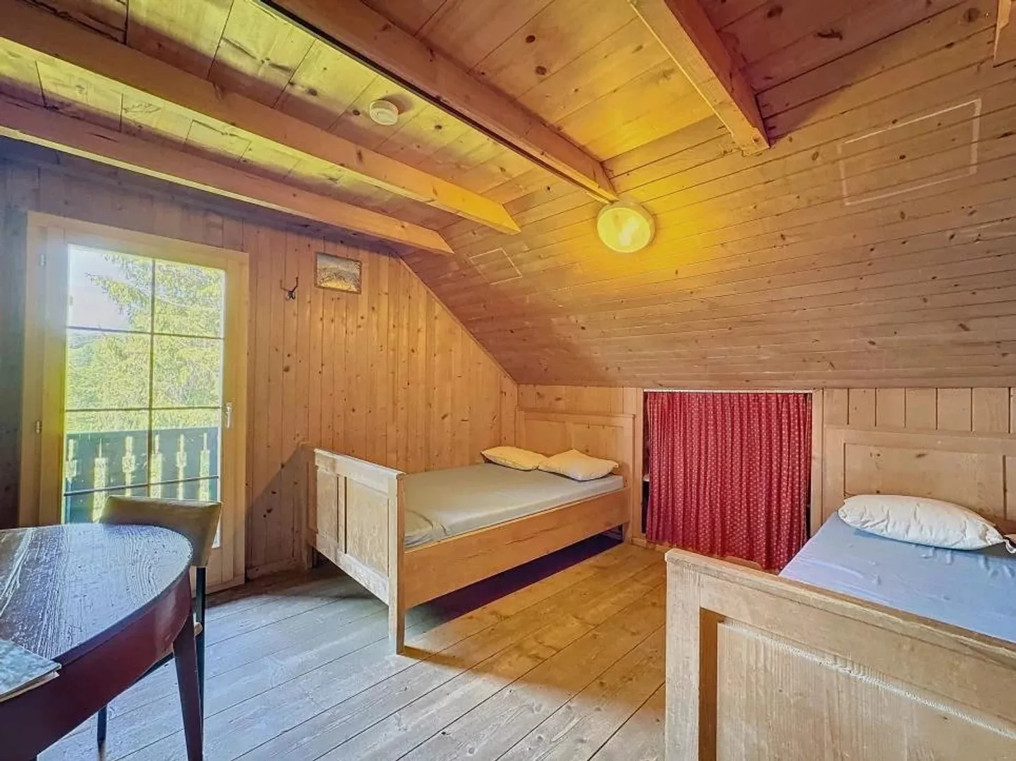 Charmantes Chalet mit Renovierungspotenzial - Foto 9 von 17