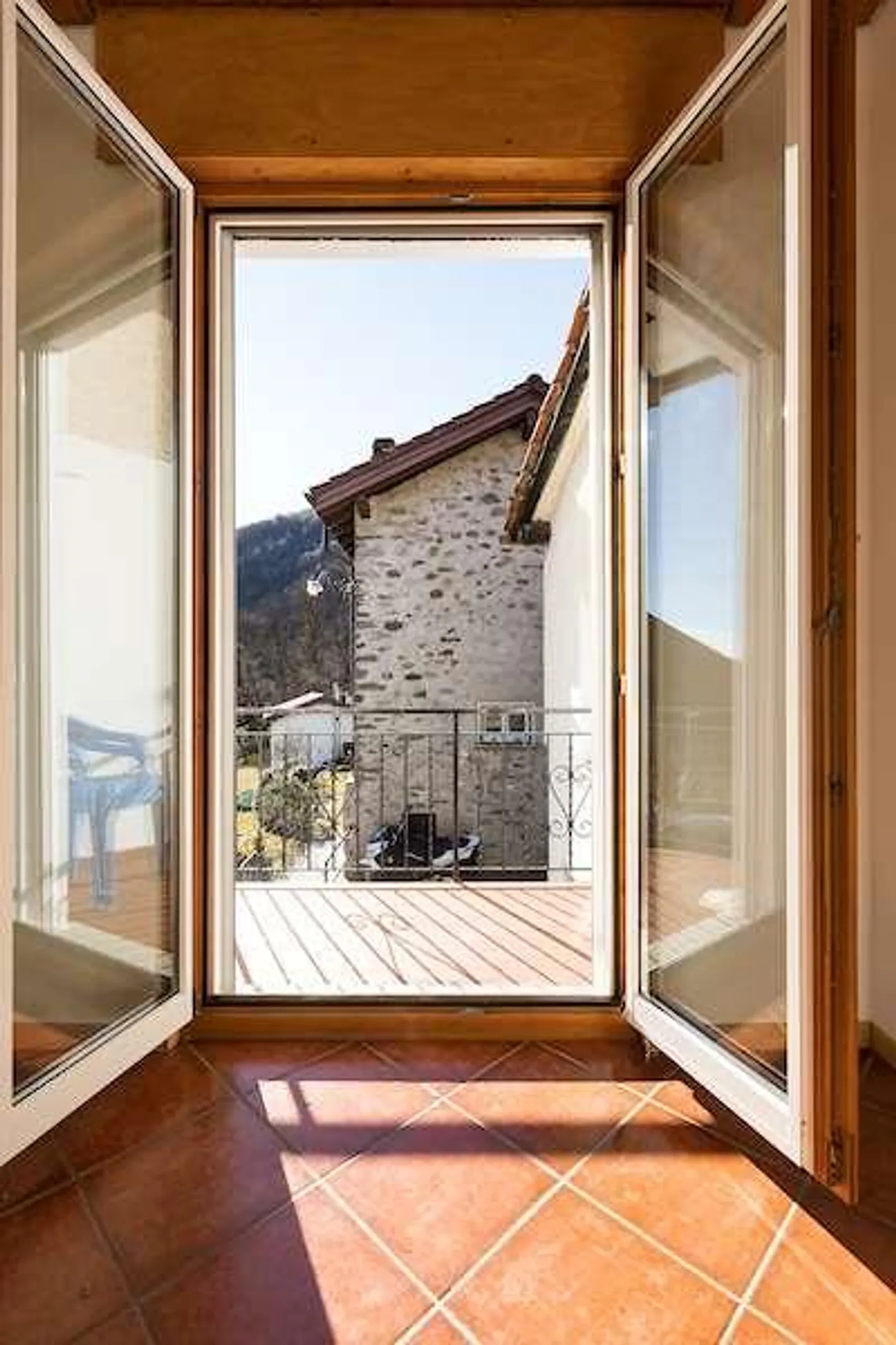 3.5 PIÈCES ENTOURÉES DE VERDURE À SIGIRINO - Photo 9 sur 13