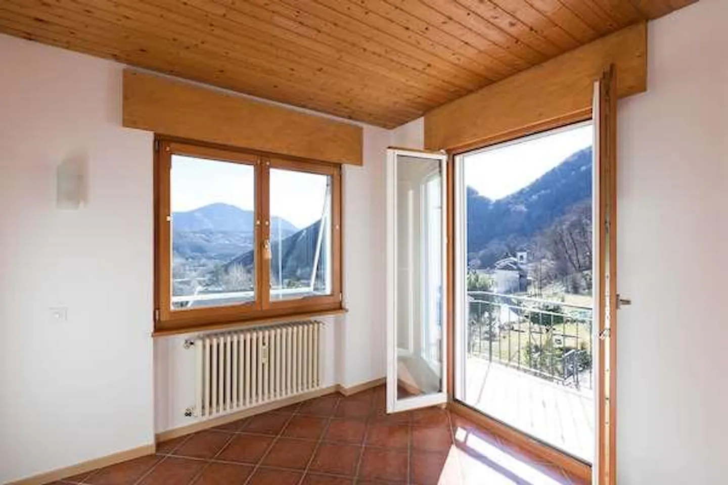 3.5 PIÈCES ENTOURÉES DE VERDURE À SIGIRINO - Photo 10 sur 13