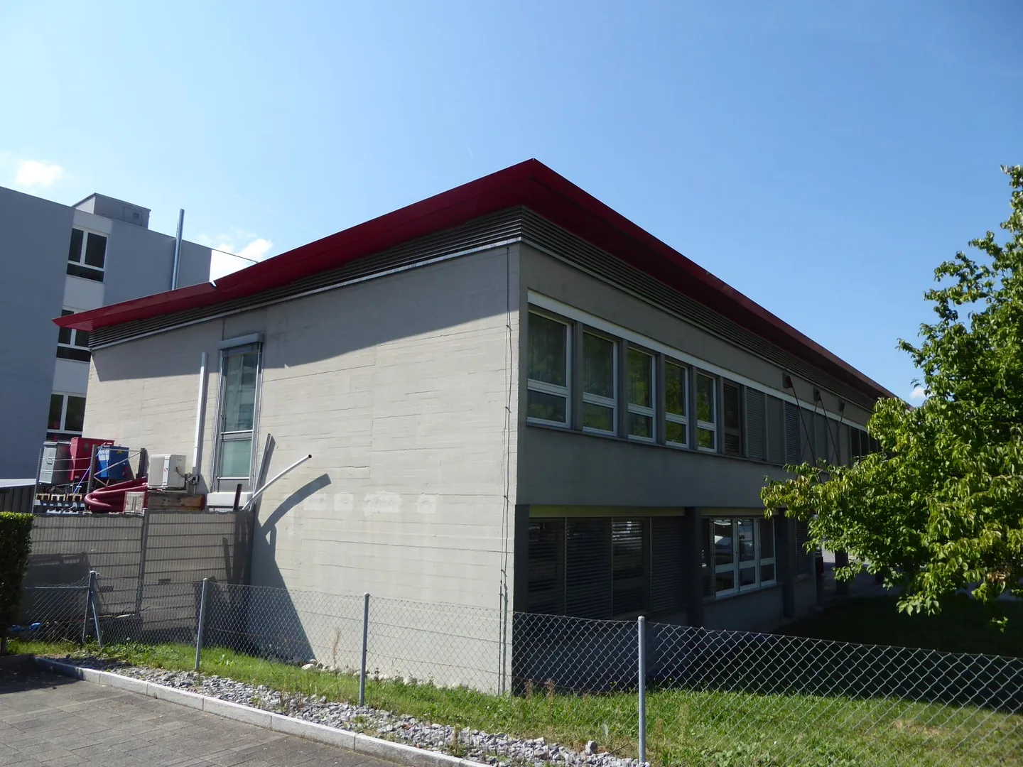 Uffici e spazi commerciali in una posizione ben collegata - Foto 13 di 13