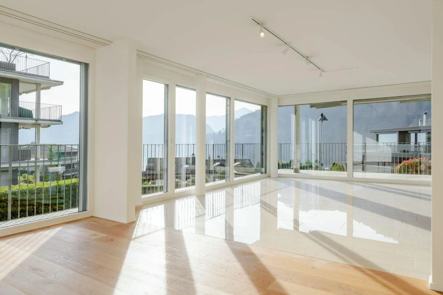 Luce. Spazio. Panorama - Foto 4 di 11