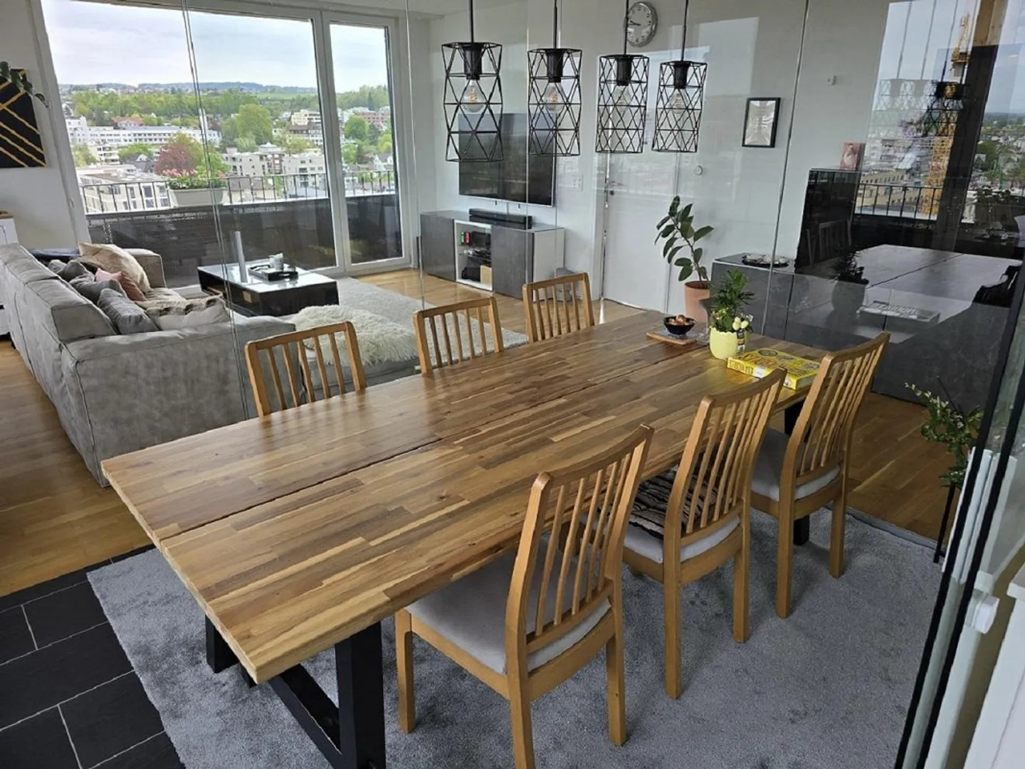 Appartement 2,5 pièces à Uster avec balcon - Photo 1 sur 7