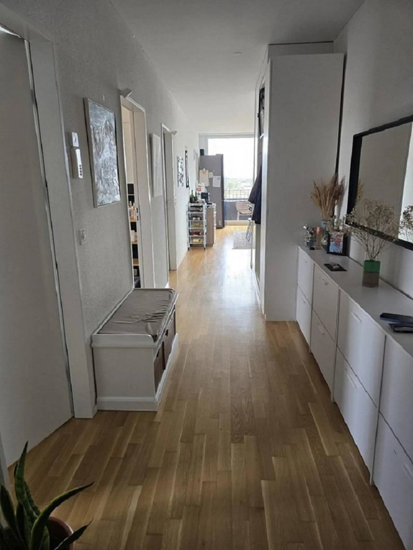 Appartement 2,5 pièces à Uster avec balcon - Photo 3 sur 7
